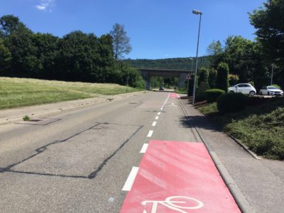 Markierungslösung aus dem Radverkehrskonzept Aalen, einseitiger Schutzstreifen bergauf, Osterbucher Steige Markierungslösung aus dem Radverkehrskonzept Aalen